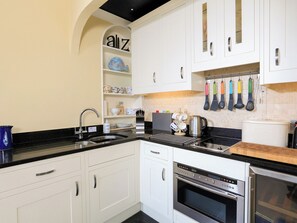 Cottage | Interior - 3 Dartview (Dartmouth)