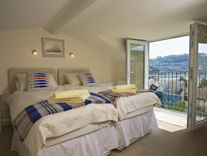 Cottage | Individually decorated, individually furnished, free WiFi