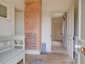 Interior - The Old Dairy (Burford)