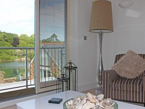 Ferienhaus | Wohnzimmer | Fernseher