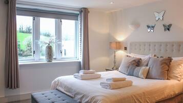 3 habitaciones, decoración personalizada y muebles diferentes