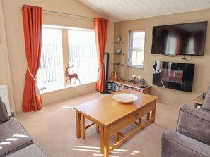 Cottage | Living area | TV, DVD player - Percy Wood Country Park (Morpeth)