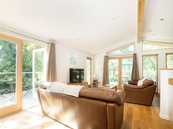 Cottage | Living room | TV