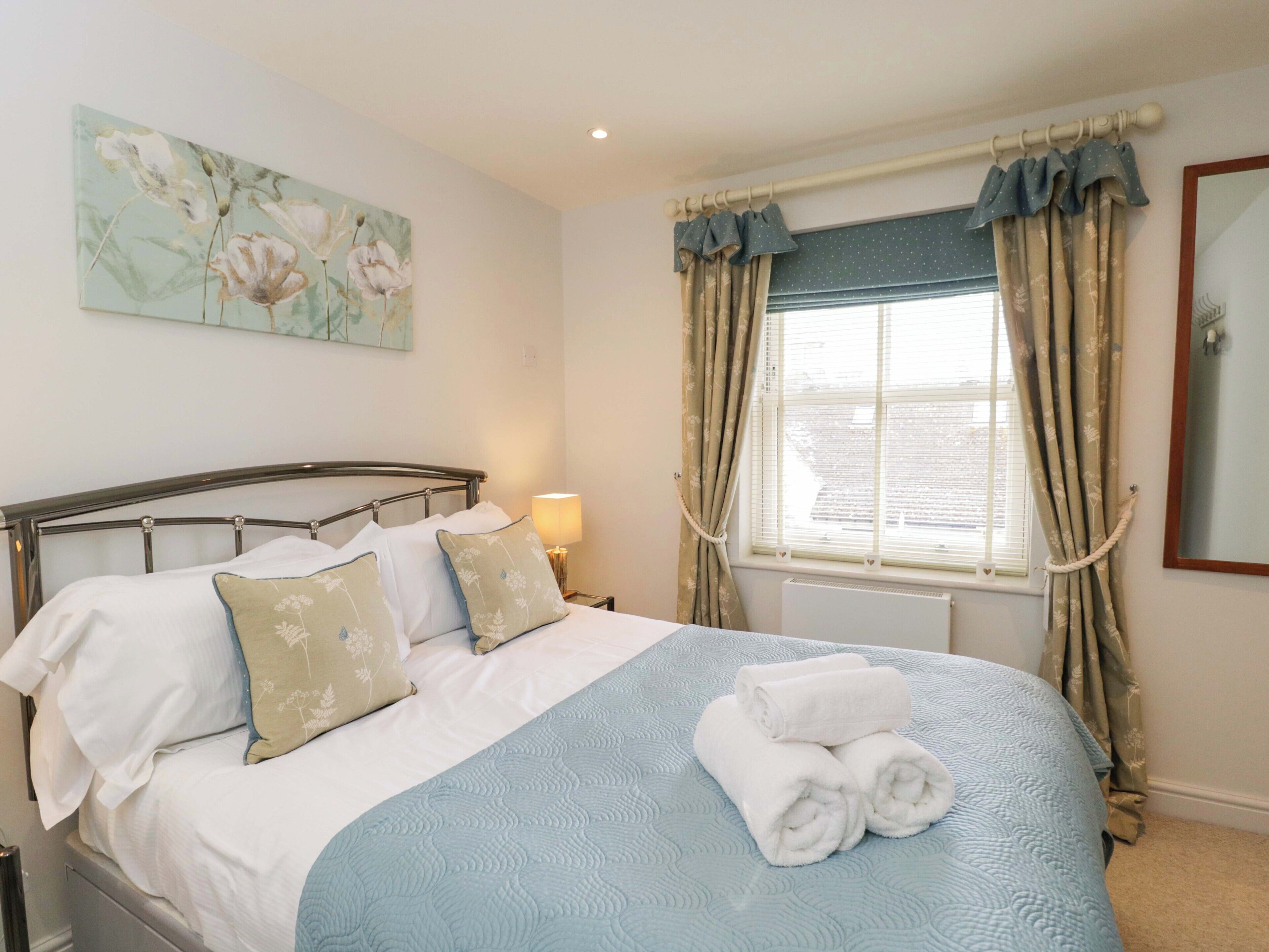 3 عدّة غرف نوم وبديكورات فريدة لكل غرفة وطراز فريد لكل وحدة