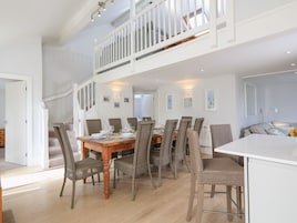 Cottage | Private kitchen | Fridge, microwave, stovetop, dishwasher