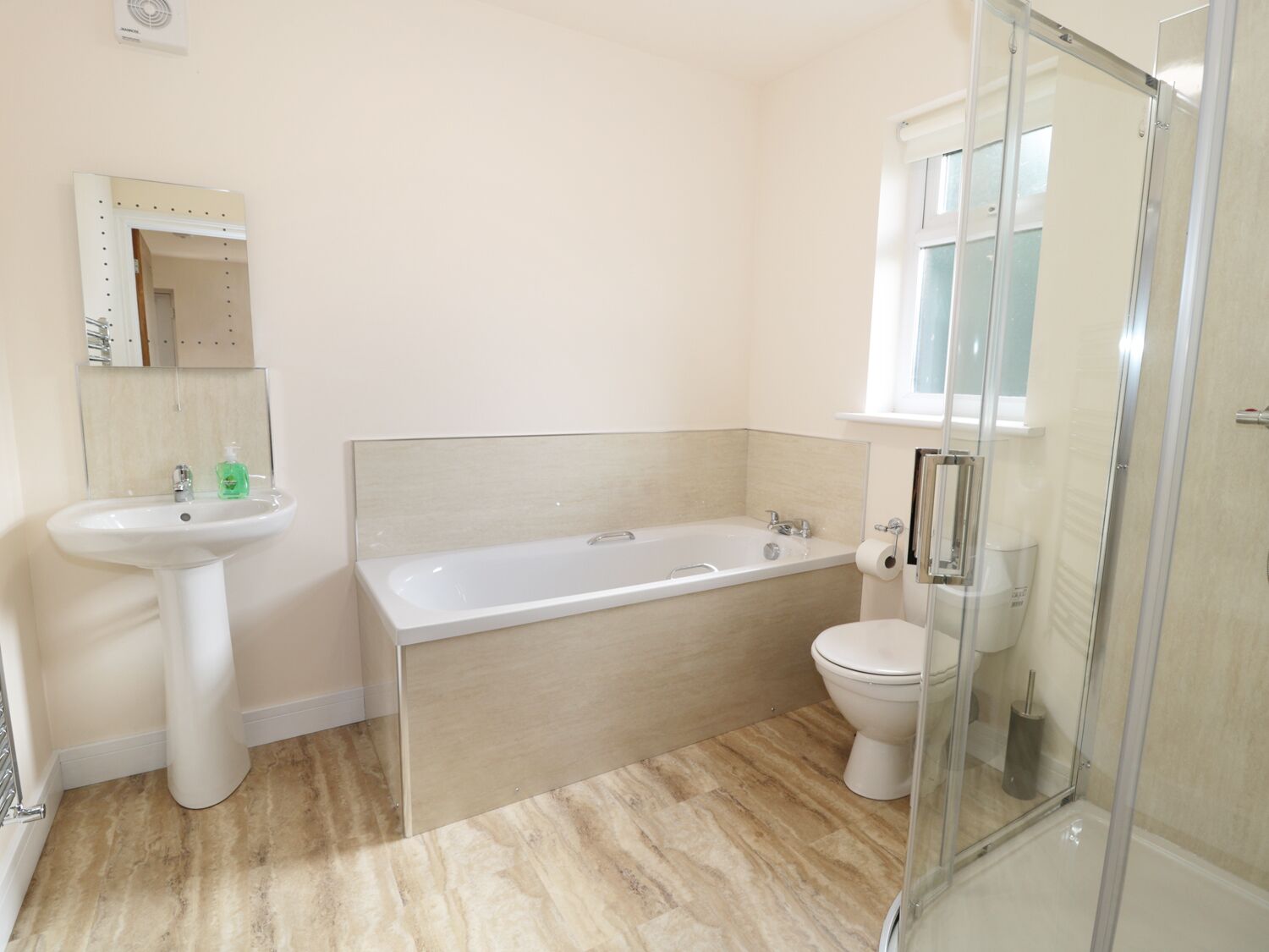 Cottage | Bathroom | Shower