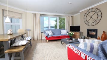 Cottage | Living room | TV