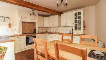 Cottage | Interior