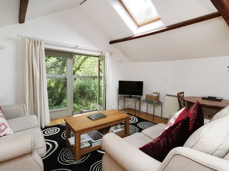 Cottage | Interior. Holemire Barn