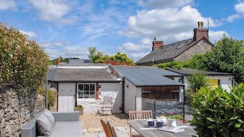 Cottage | Outdoor dining