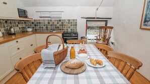 Cottage | Interior
