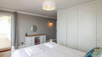 3 habitaciones, decoración personalizada y muebles diferentes