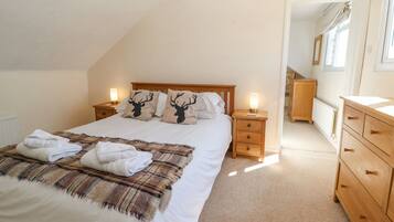 Cottage | 5 bedrooms, individually decorated, individually furnished, free WiFi