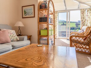 Living area - Cottage View (Kingsbridge)
