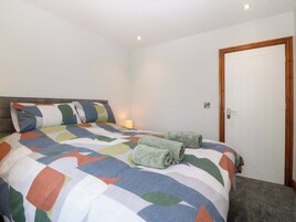 3 habitaciones, decoración personalizada y muebles diferentes 