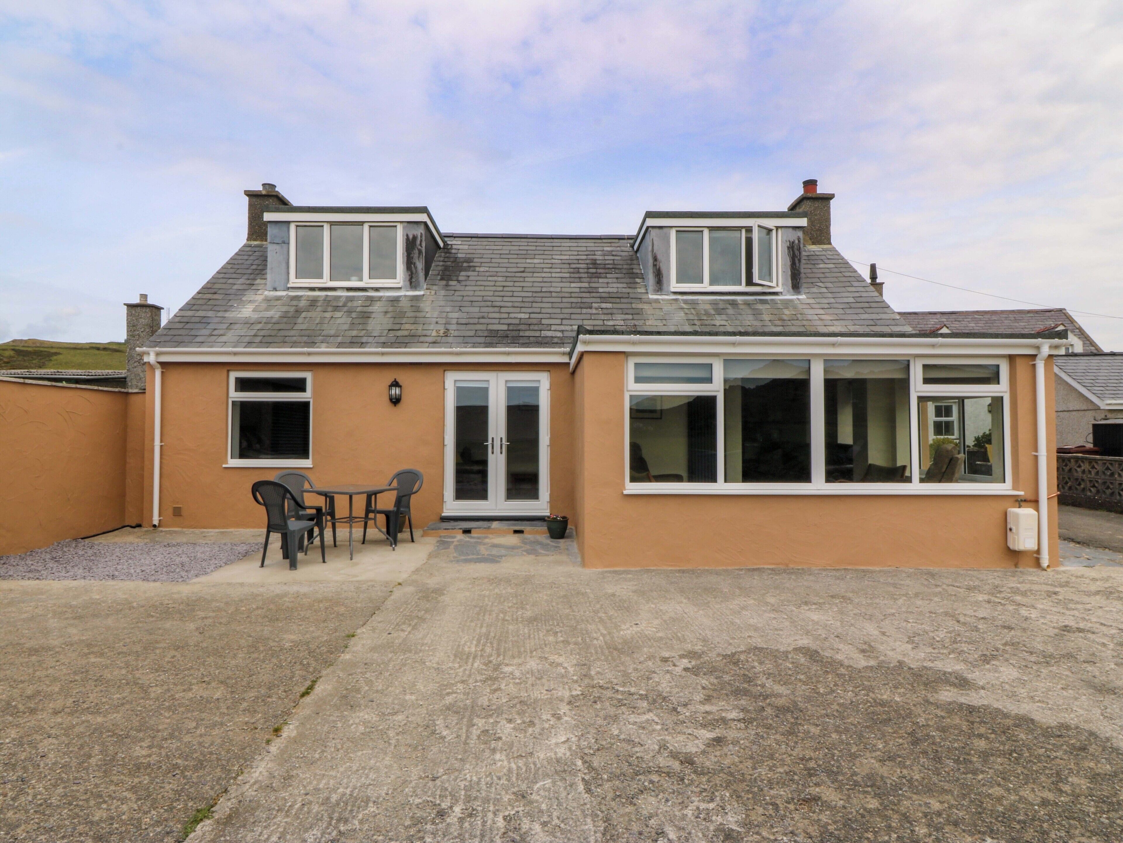 Cottage | Exterior