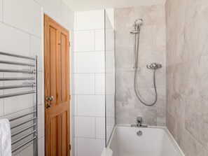Cottage | Kamar mandi | Shower