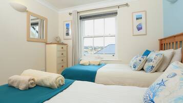 Cottage | 3 bedrooms, individually decorated, individually furnished, free WiFi