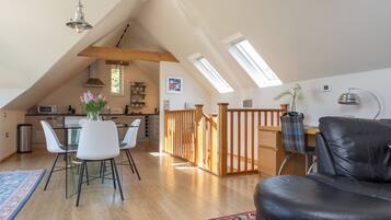Cottage | Tempat makan