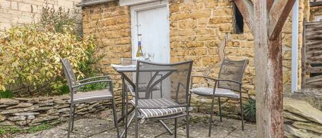 Cottage | Balcony