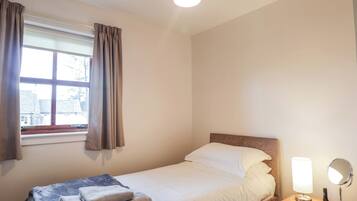 Cottage | 2 bedrooms, individually decorated, individually furnished, free WiFi