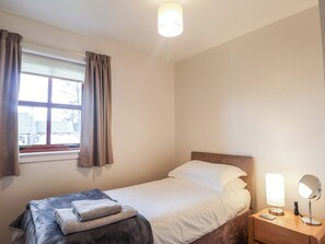 Cottage | 2 bedrooms, individually decorated, individually furnished, free WiFi - Church House (Achnasheen)