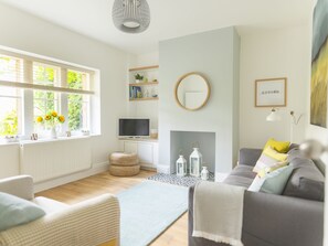 Cottage | Living room | TV - Teviot Cottage (Corbridge)