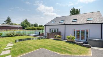 Cottage | Bahagian luar