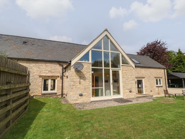 Cottage | Exterior - Malt Barn (Carterton)