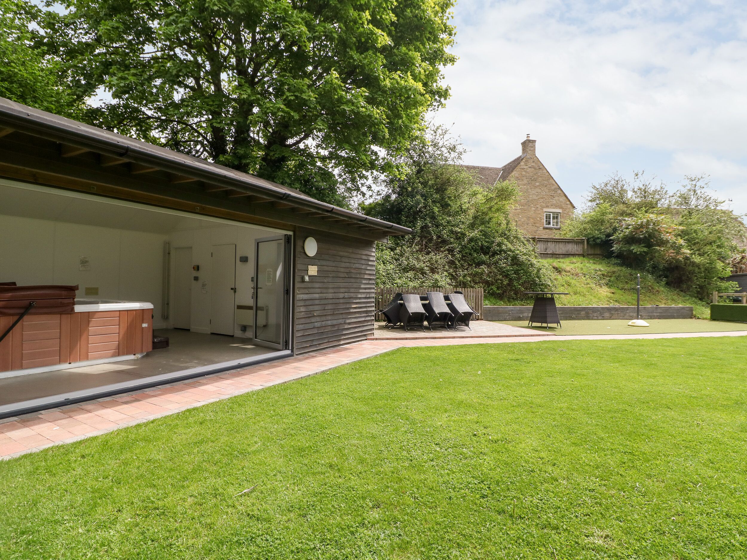 Cottage | Property grounds