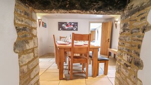Cottage | Tempat makan