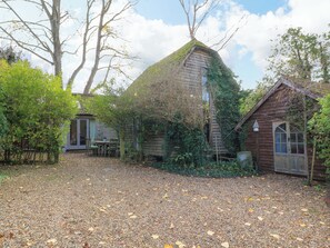 Exterior - The Linhay (Faringdon)