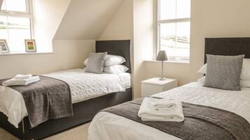 Cottage | 3 bedrooms, individually decorated, individually furnished, free WiFi