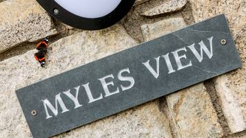 Sumarhús | Fyrir utan