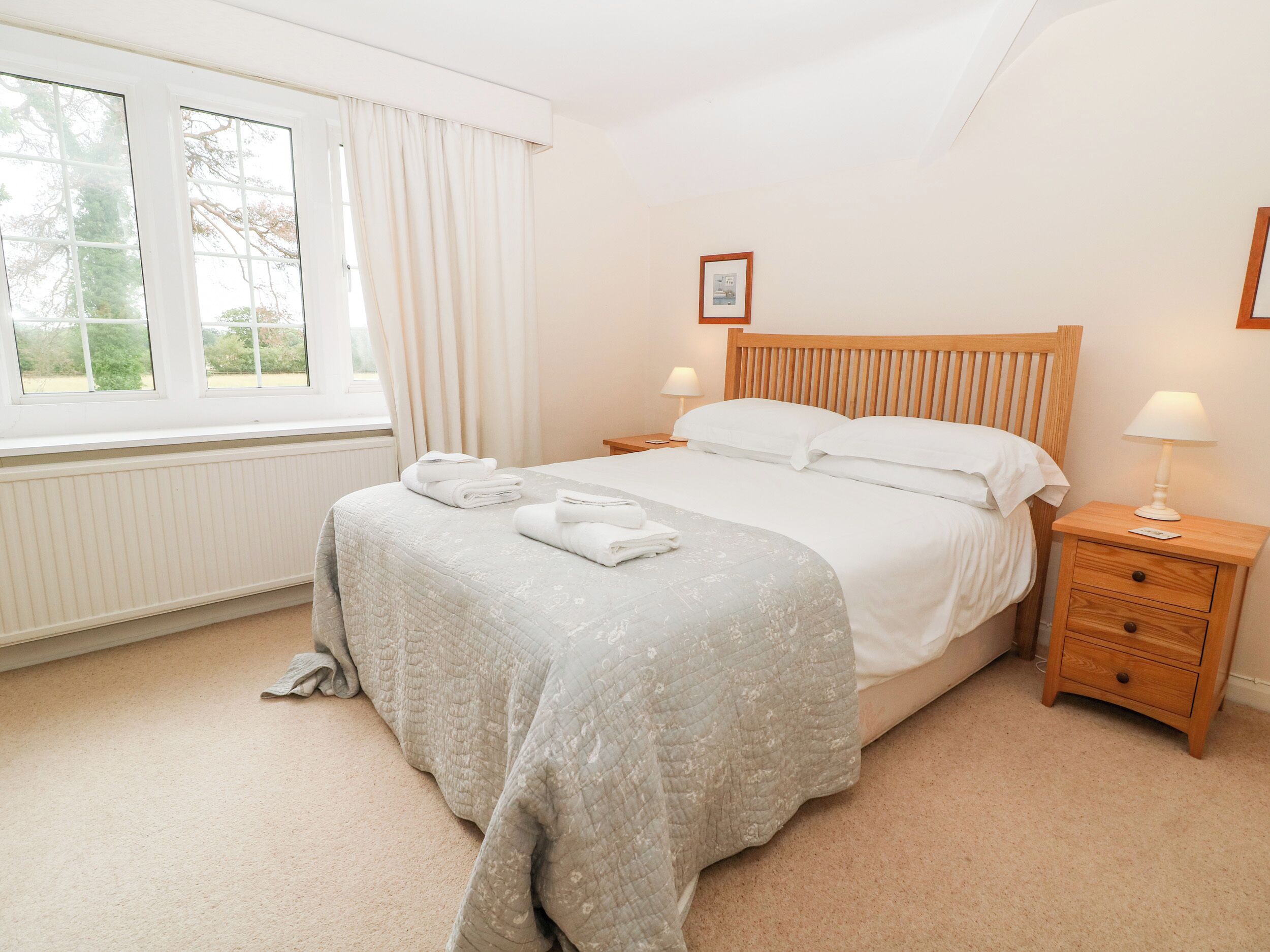 Cottage | 8 bedrooms, individually decorated, individually furnished, free WiFi