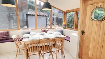 Cottage | Interior