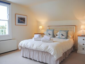 Cottage | 3 bedrooms, individually decorated, individually furnished, free WiFi - 7 Glenthorne House (Salcombe)