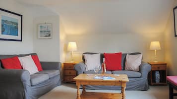 Cottage | Living area