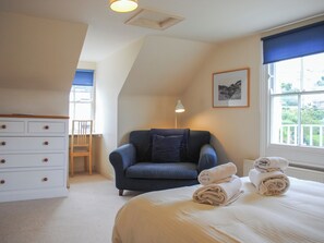 Cottage | 3 bedrooms, individually decorated, individually furnished, free WiFi - 7 Glenthorne House (Salcombe)