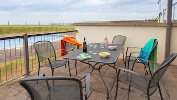 Cottage | Outdoor dining