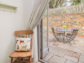 Interior - Cosy Cot (Salisbury)