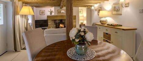 Cottage | Cucina privata | Frigorifero, microonde, piano cottura, lavastoviglie