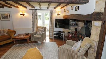 Cottage | Living area