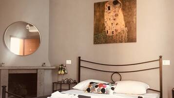 1 chambre, fer et planche Ă  repasser, Wi-Fi gratuit, draps fournis