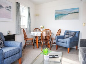 كوخ | منطقة المعيشة | تلفزيون