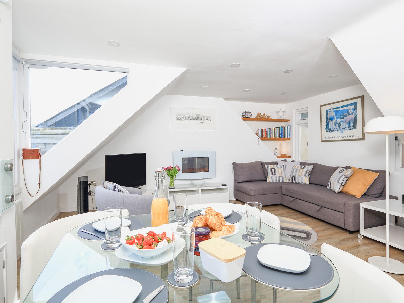 Cottage | Dining