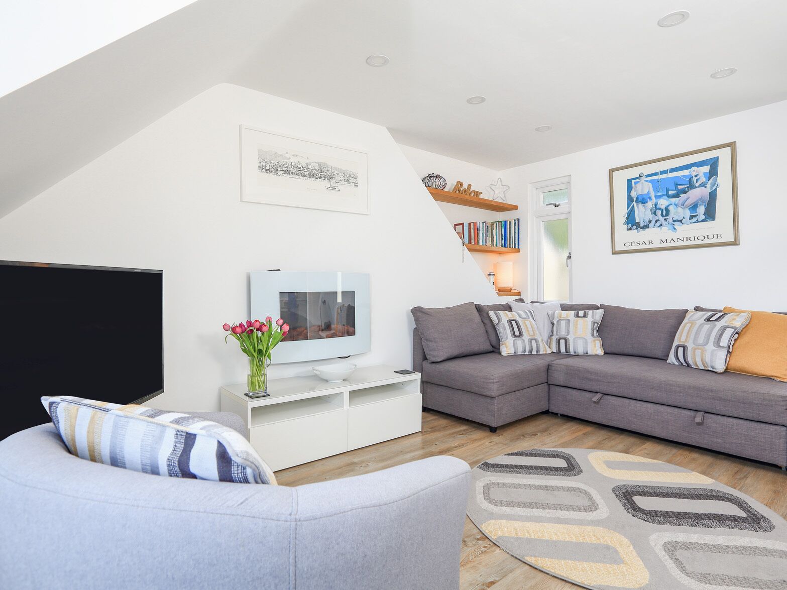 코티지 | 거실 공간 | TV