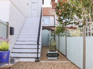 Cottage | Property grounds