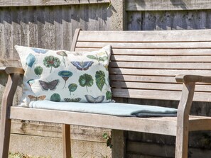 Cottage | Property grounds - Bay Tor (Dover)