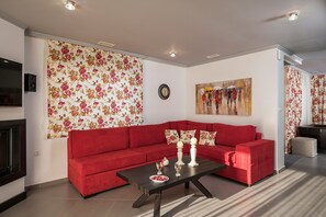 別墅, 4 間臥室, 私人泳池 | 客廳 | 平面電視、壁爐